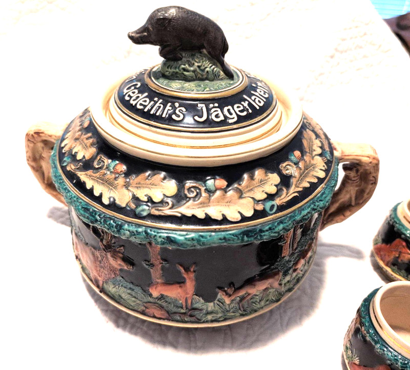 Marzi and Remy Soup Tureen/Punch Bowl with 6 cups Excellent Condition