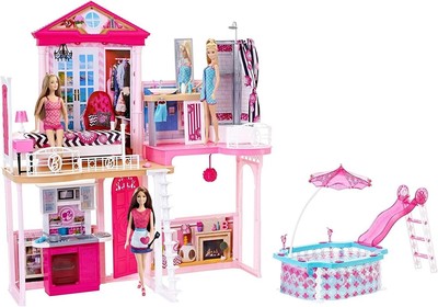 Barbie - Complete Home and Pool Set, Gift Set Including 3 Dolls and 3 Mo Sets