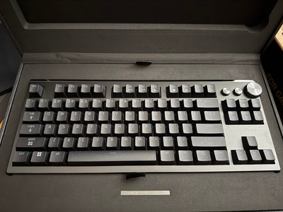 Razer Huntsman Signature Edition Keyboard - Limited Edition 136