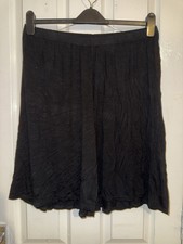 Women’s Black Flowy Yours Shorts Size 20