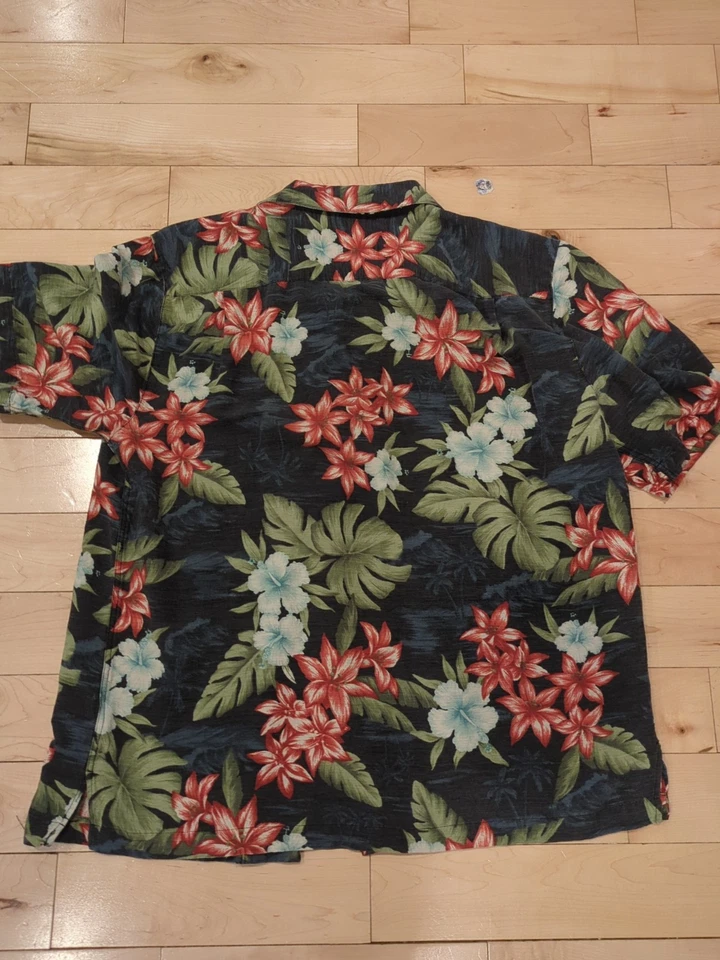 Camisa Havana Jacks Café Hawaiana M Abotonada. Floral y palmeras. Foto 4 de 4