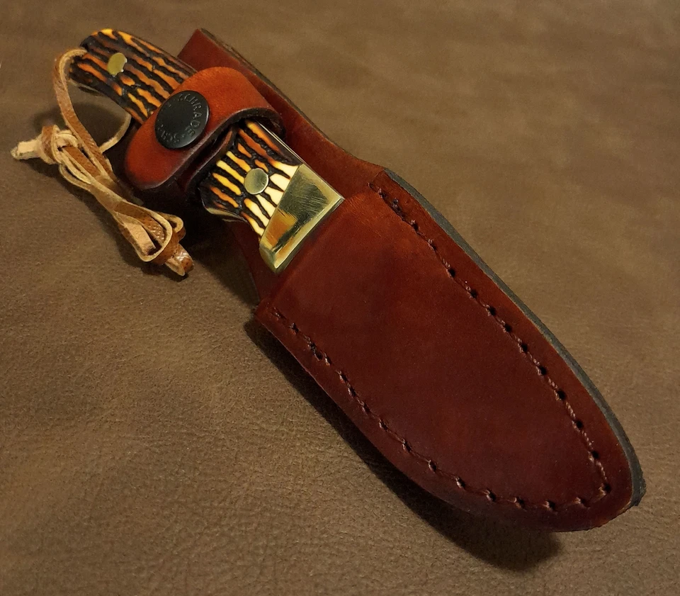 Faca de acampamento Schrade Uncle Henry Hunter mini com bainha de cinto e cabo Staglon - Imagem 2 de 4