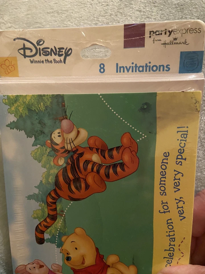 NEW IN PACKAGE WINNIE THE POOH DISNEY 8 INVITATIONS PARTY SUPPLIES - Image 3 of 4
