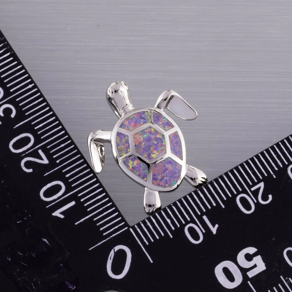 Collar colgante de plata de ópalo de fuego púrpura lavanda tortuga marina verde Foto 2 de 4
