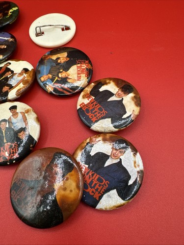 New Kids On The Block NKOTB Pins Buttons 2011 Lot 17 beschädigte Flecken - Bild 4 von 6