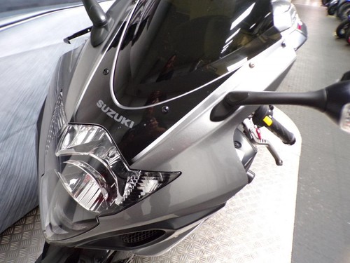 2006 SUZUKI GSXR1000 K6 WITH YOSHIMURA TRI-OVAL EXHAUST - Picture 20 of 20