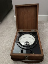 Earnest Turner Voltmeter in Wooden Case