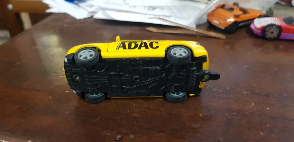 SIKU 1062 PORSCHE CAYENNE TURBO ADAC VERY GOOD - Immagine 4 di 4