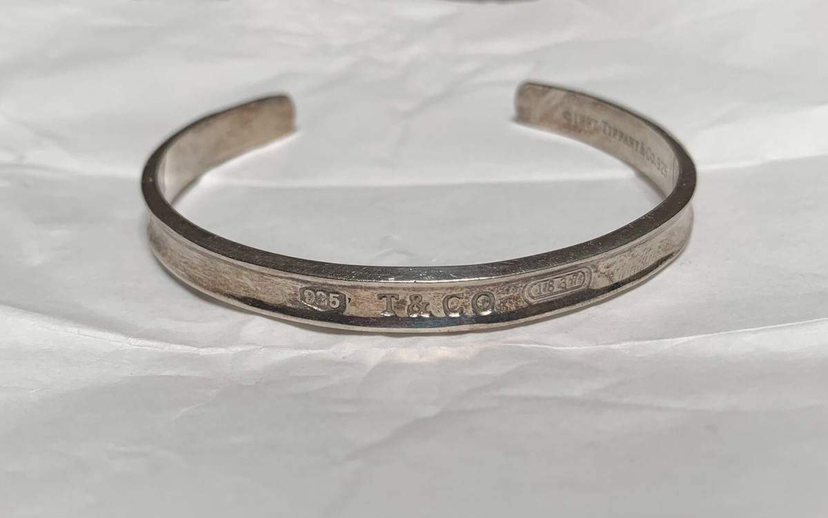T & CO. 925シルバーバングル 1997年製 やや傷あり Tiffany & Co. 925シルバーバングル 1997年製オンライン で 販売