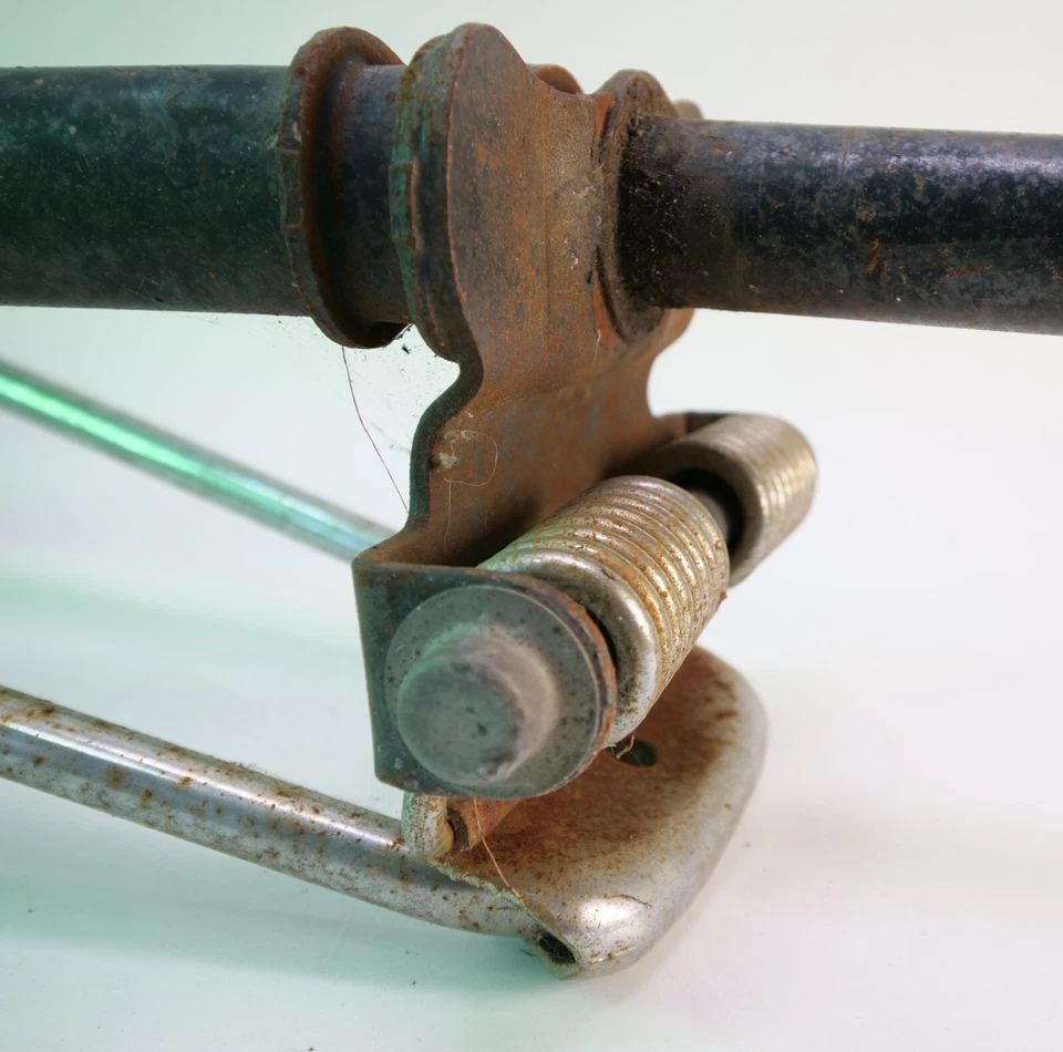 Vintage 20" springer fork for restoration. - Image 4 of 4