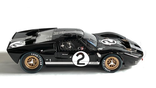 EXOTO 1966 Ford GT40 Mk2, modello pressofuso limitato, scala 1:10, incl. vetrina - Foto 10 di 22