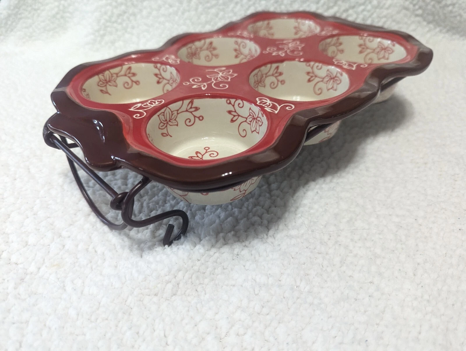 Temptations Presentable Ovenware By Tara Cranberry Red Floral Lace 6 Muffin Pan