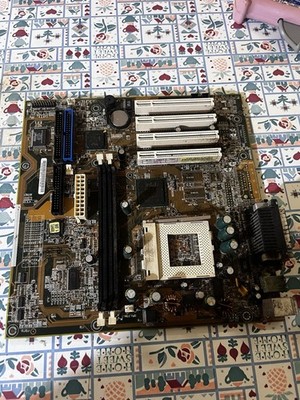 Vintage Intel Socket 370 Computer Motherboard   PCI/AGP   Untested Parts/Repair