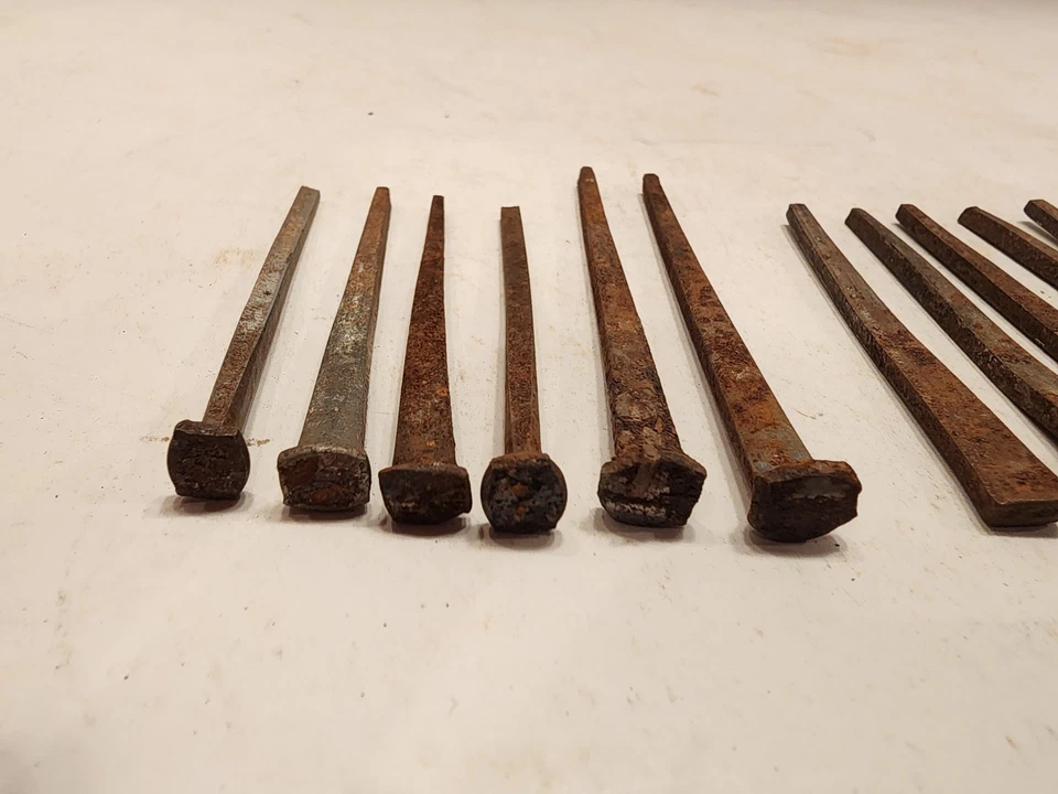 Antiguo Ataúd Clavos Cuadrados Vintage Lote 11 Pátina Oxidada Hierro Montana 2.5"-3" Foto 4 de 4