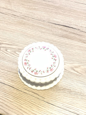 Elisabethanische Fine Bone China Chantilly handverzierte Schmuckschale. 60er Jahre
