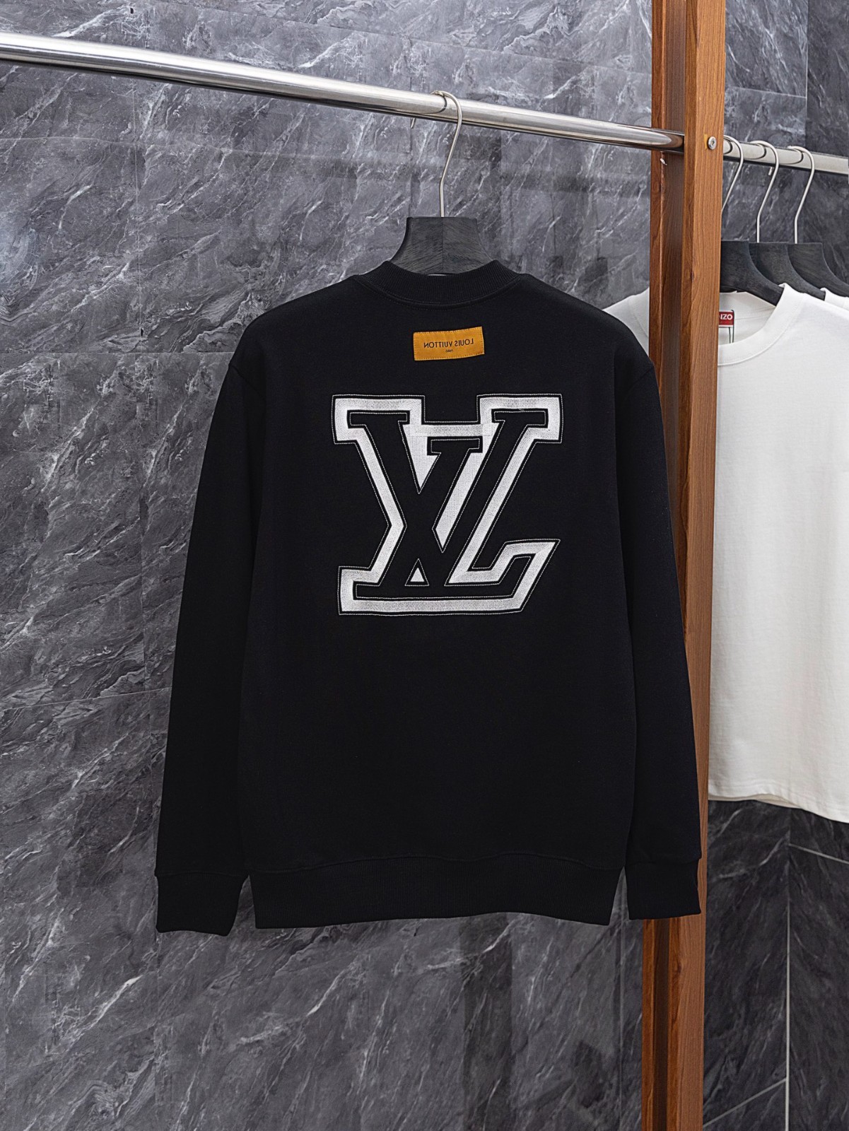 Men's autumn and winter branded sweater T-shirt male round neck sweater