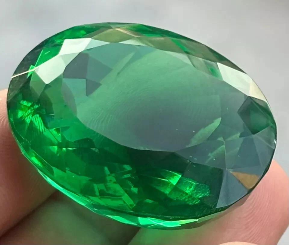 Flawless 74.65 Ct. Huge Green Emerald Oval Cut Loose Gemstone @Valentine Sale - Image 4 of 4