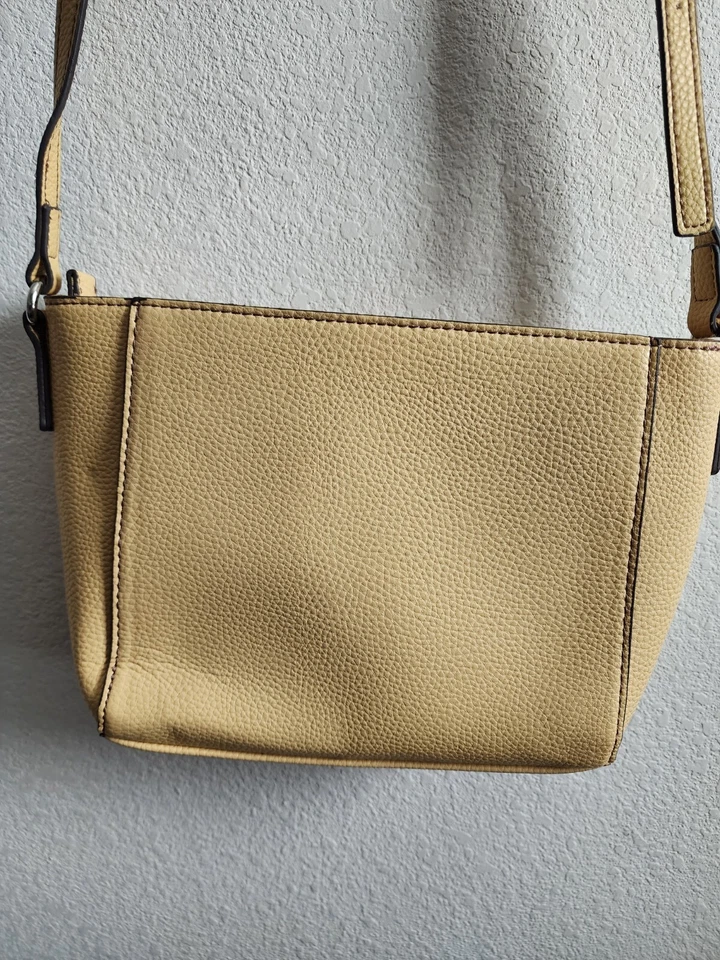 Liz Claiborne Yellow Crossbody Minimalist Travel Purse 9"x7"x2" - Image 4 of 4