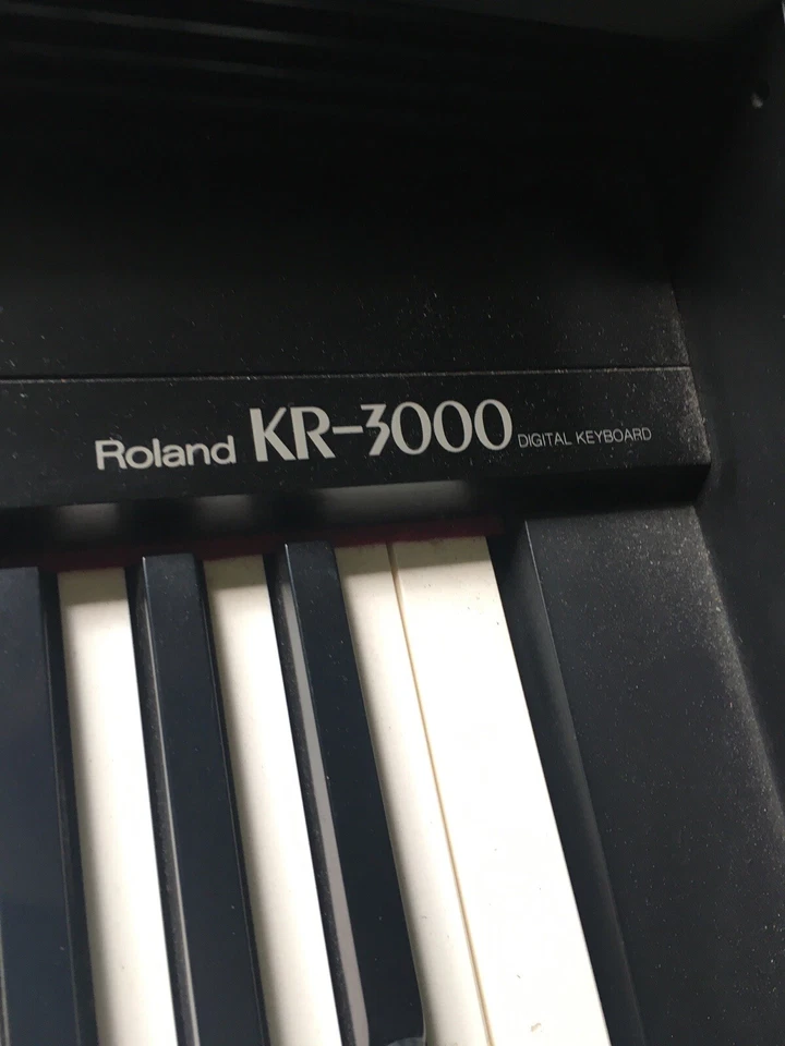 Teclado Roland KR-3000 Foto 3 de 4
