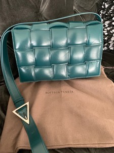 veneta msrp 2800 padded cassette bottega crossbody teal bag