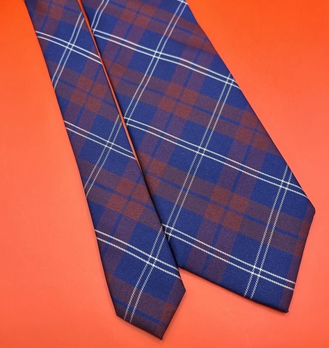 Tommy Hilfiger Men's 100% Silk Necktie Red & Navy Plaid Pattern EUC - Picture 2 of 3