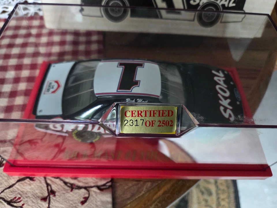 Revell Scoal Racing Rick Mast 1994 Thunderbird for fan club members only... - Image 4 of 4