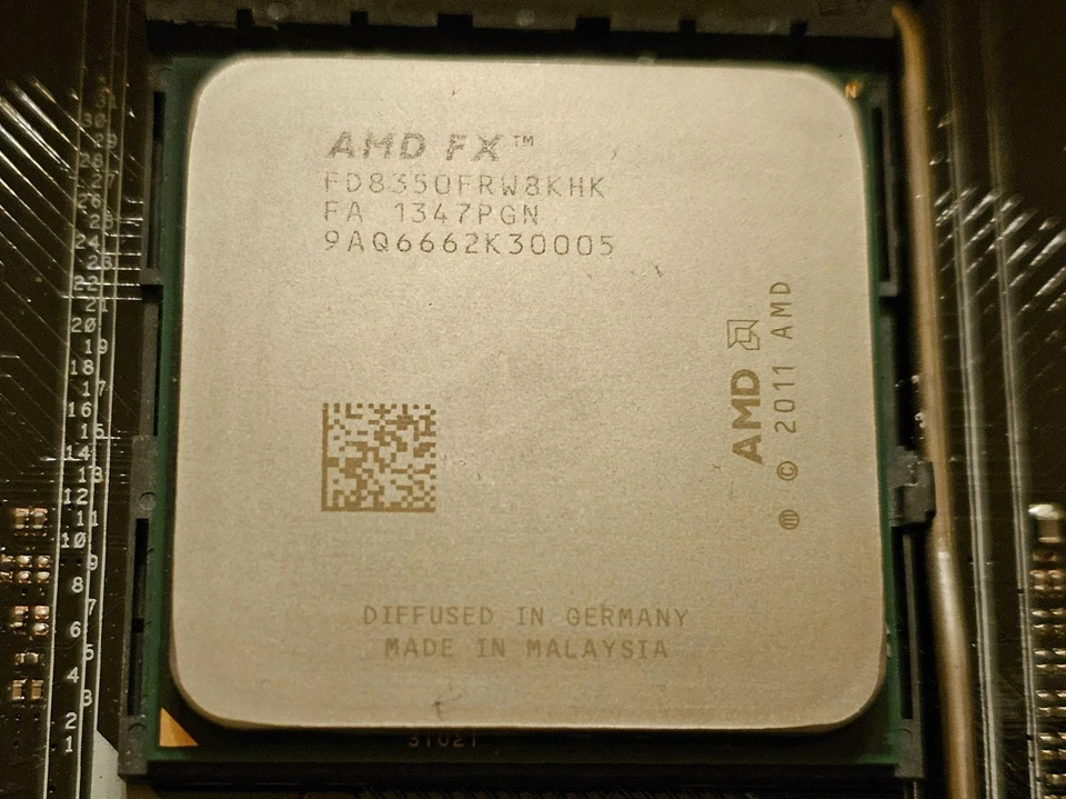 ASUS Crosshair Formula V ROG, 16 GB GSkill Viper DDR RAM und AMD FX 8350 CPU - Bild 3 von 4