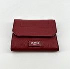 Portefeuille compact médium rabat Lancel Ninon en cuir bordeaux