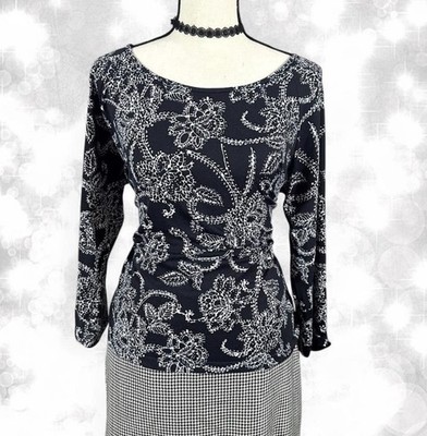 Vintage Aesthetic Style Goth Paisley Black and White 3/4 Sleeve Top