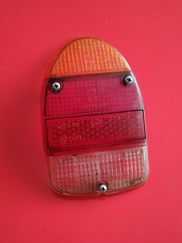 VW Käfer 1302 Rücklicht HELLA mit Rückwärtslicht und Oldtimer Retro VW Käfer