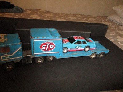 Vintage/ ERTLE/NASCAR/METAL (#43/R /PETTY/TRUCK/TRANSPORT/CAR)1980's/Fair