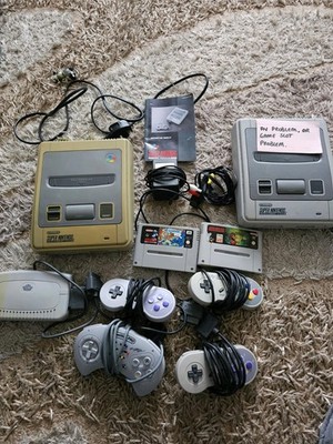 Super Nintendo Entertainment System Konsole Bundle 2x Spiel 4 Controller