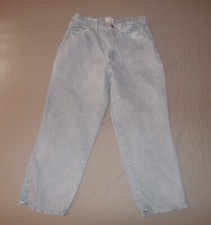 Universal Thread Women's High-Rise Vintage Straight Jeans 10/30R Light Wash