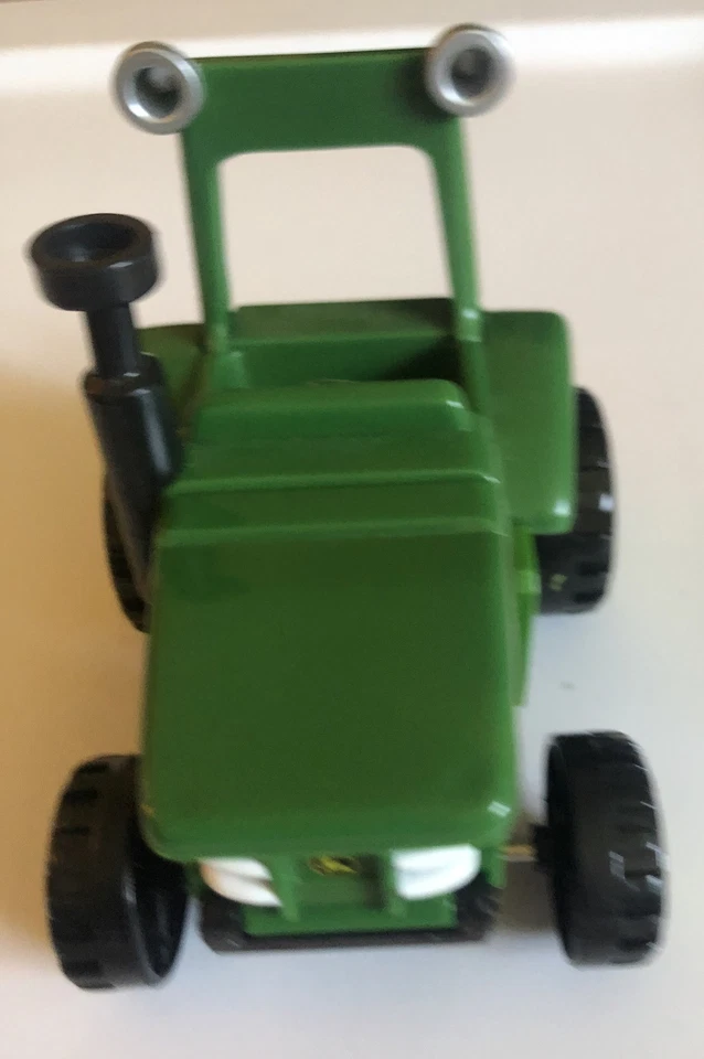 John Deere RC2 Tractor Farm Toy Vehicle Green Yellow - Image 2 of 4