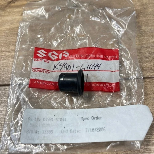 COVER-SEAL,MASTER CYLINDER
