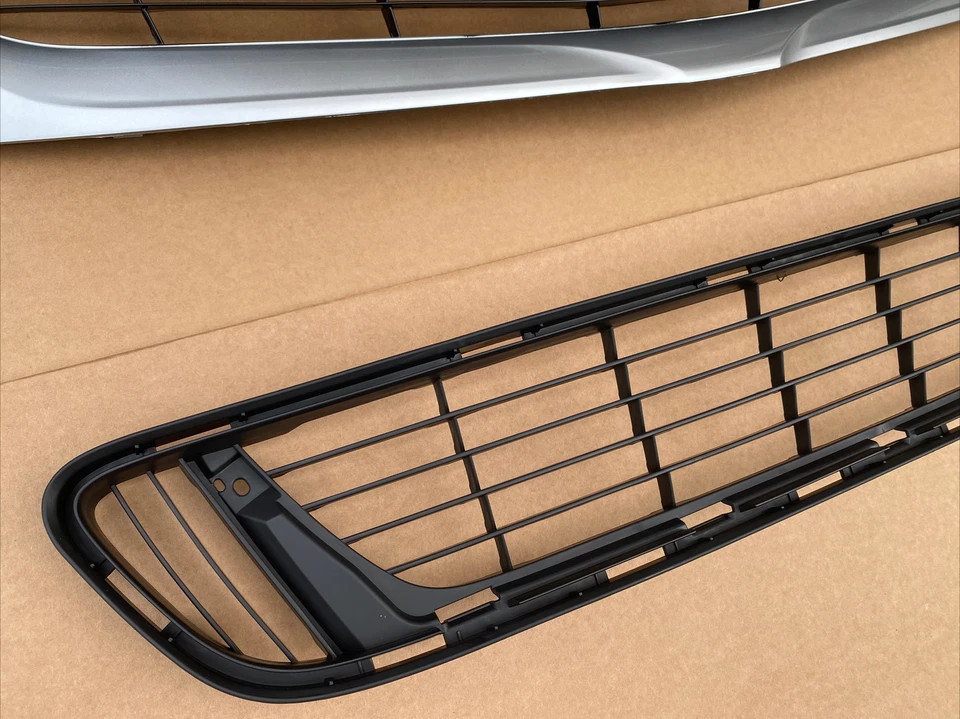 Juego de 2 piezas de parachoques delantero TOYOTA VENZA 2013-2016 parrilla superior e inferior NUEVO Foto 3 de 4