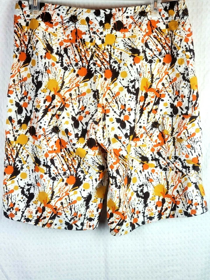 Roundtree & Yorke First Wave Graphic 12" Board Shorts Size 36 - Image 2 of 4