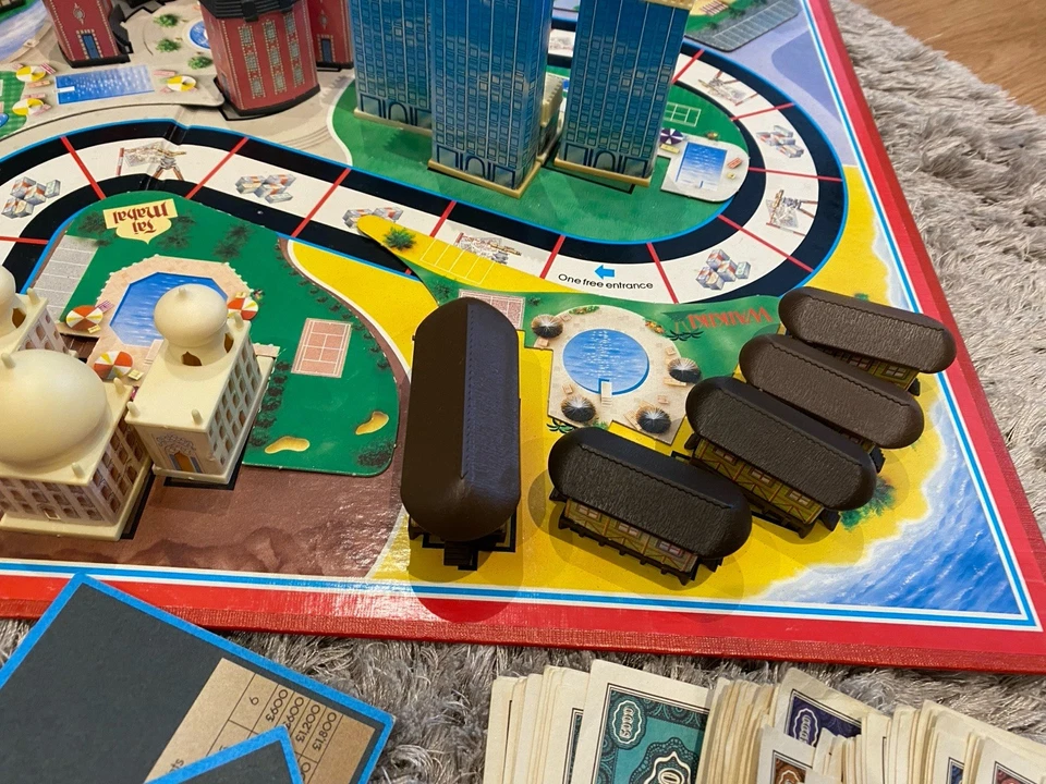 MB HOTEL Board Game Vintage 1986 Complete with Lamp Posts - Image 4 of 4