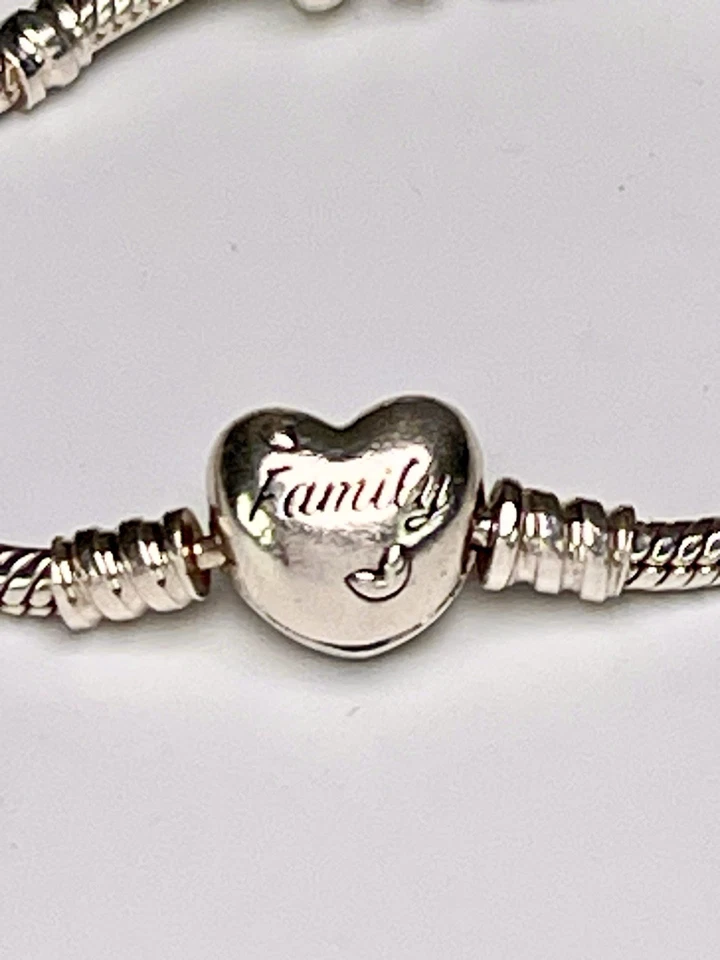 Bracciale Pandora Moments argento Sterling 925 con 3 charm - Imagen 2 de 4