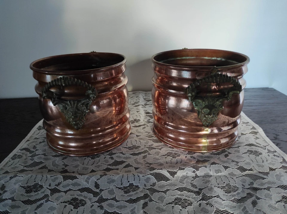 Lot de 2 cache-pots- têtes de faunes- cuivre ancien avec poignées en bronze - Photo 2/4