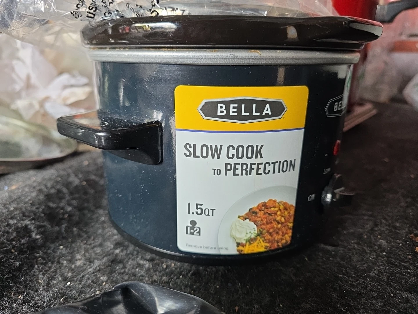 bella Electric Slow Cooker 1.5 Qt, Dishwasher Safe Removable Stoneware Pot and G