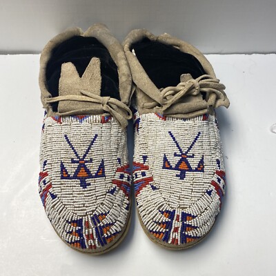 SIOUX/PLAINS FULLY BEADED CEREMONIAL MOCCASINS