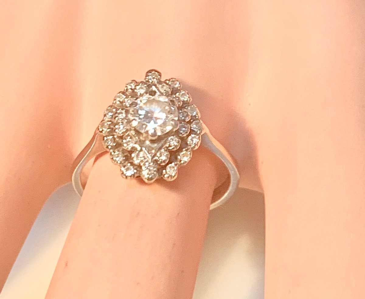 Bague Or 18 Carats Diamants 0,78 Ct - Marquise - 3,35 G - Occasion