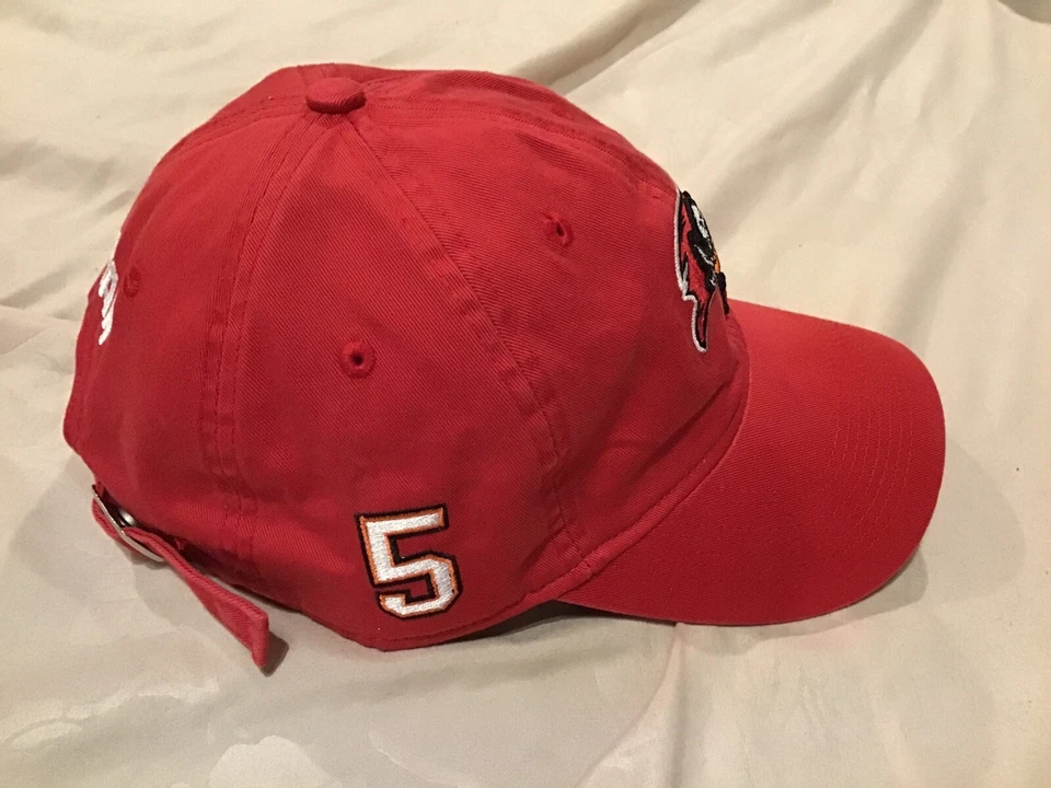 NUEVO SIN ETIQUETAS ~ Sombrero Ajustable Reebok Tampa Bay Buccaneers Vintage Rojo “Josh Freeman 5” Foto 4 de 4