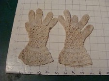 Vintage Fancy Womans Gloves, uncleaned PAIR 6 WHITE
