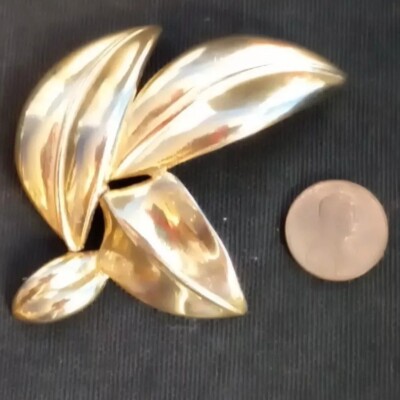 Vintage P&M Paris Signed Gold Tone Four Leaf Fashion Brooch Pin MCM EUC