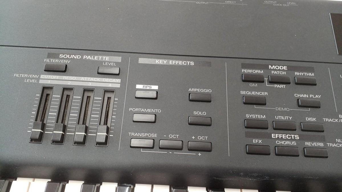 Roland XP-80 Synthesizer Keyboard 61 Keys 512 Patches Expansion