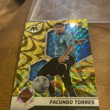 2022 Panini Mosaic FIFA World Cup Facundo Torres Gold Reactive Rookie
