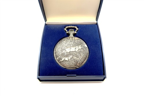 Mint LeGANT Pocket Watch 17J with Deer Hunting Scene in Orig Case 1977 Vintage - Picture 4 of 9