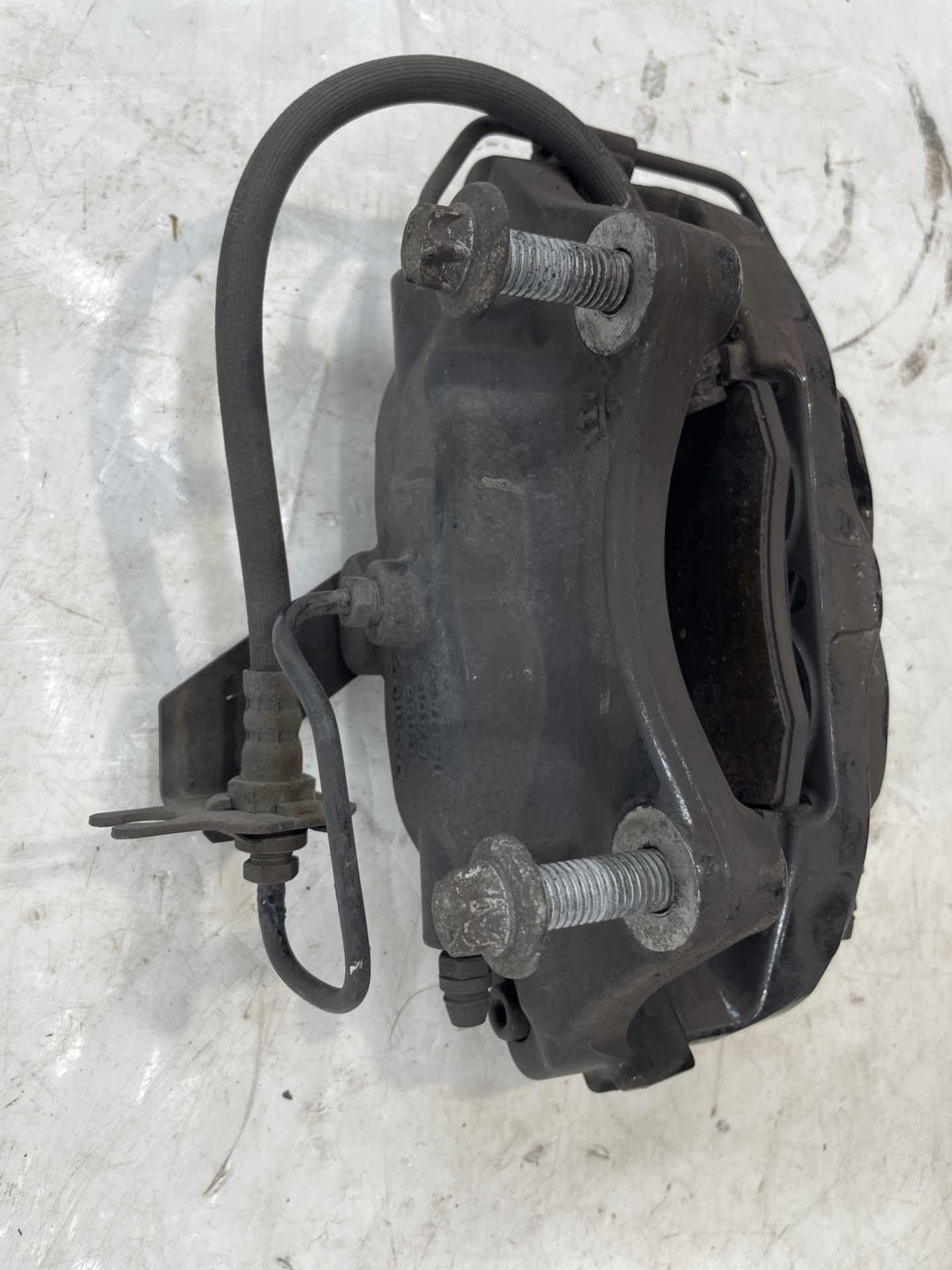 2014-2017 Maserati Quattroporte Rear Passenger Caliper W/ Brake Line RH OEM